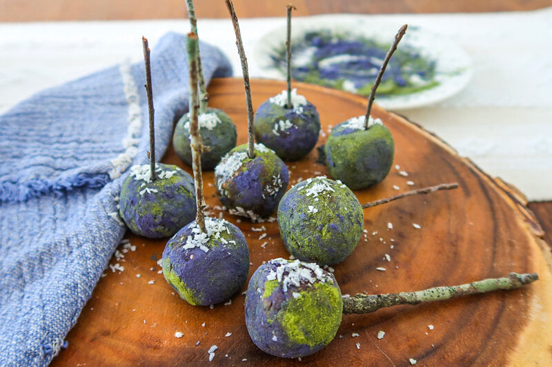 Raw Superfood Earth Day Cake Pops 